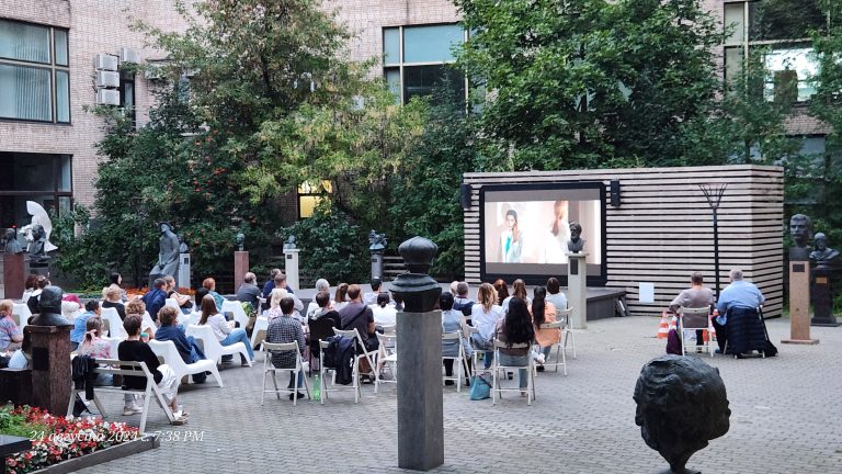 Films by Ibn Sina Foundation screened at the Library of Foreign Literature